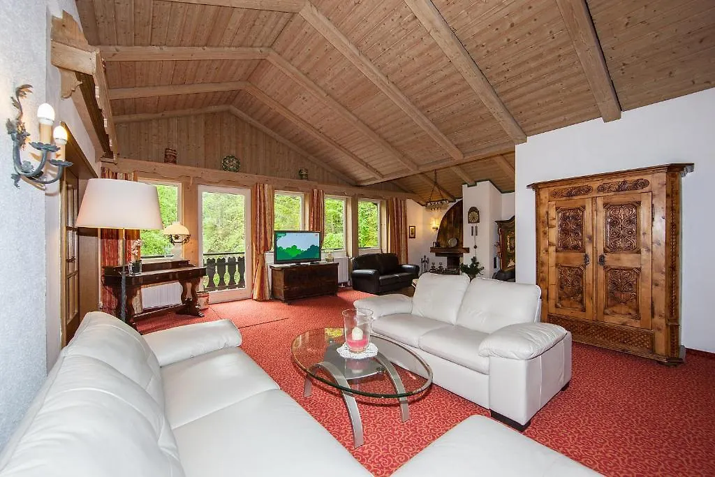 Guest house Gaestehaus Laerchenhang Mittenwald