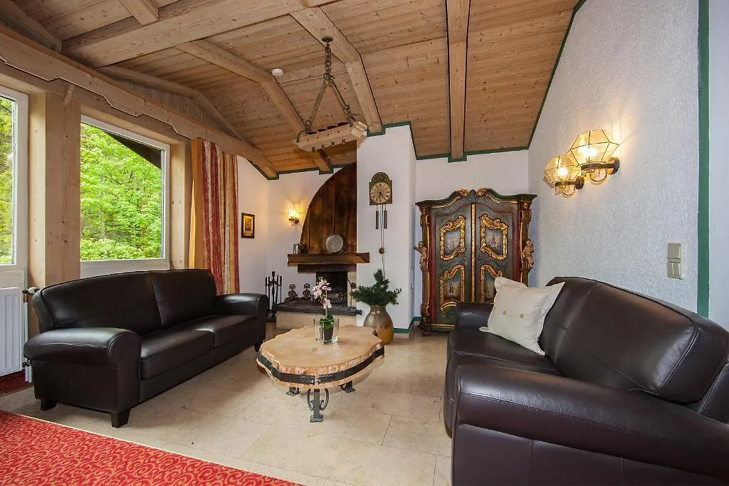 Gaestehaus Laerchenhang Mittenwald 2*,  Germany