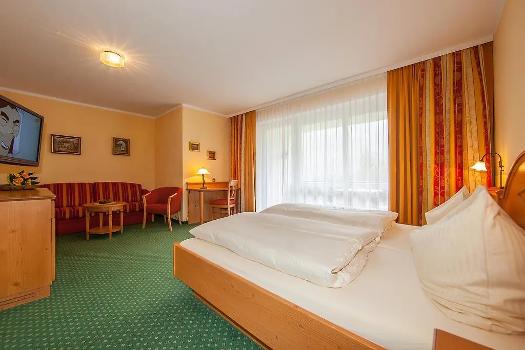 Gaestehaus Laerchenhang Mittenwald