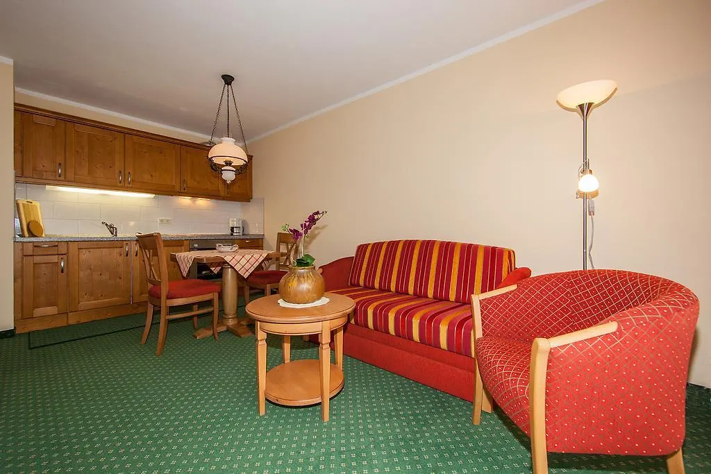 Gaestehaus Laerchenhang Mittenwald